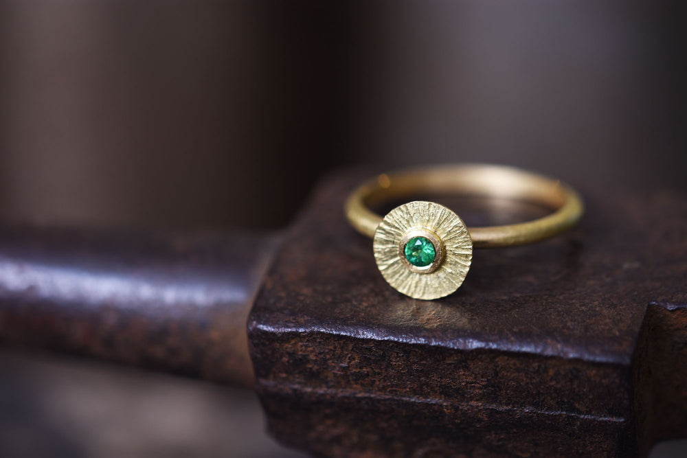 Ray Emerald Ring