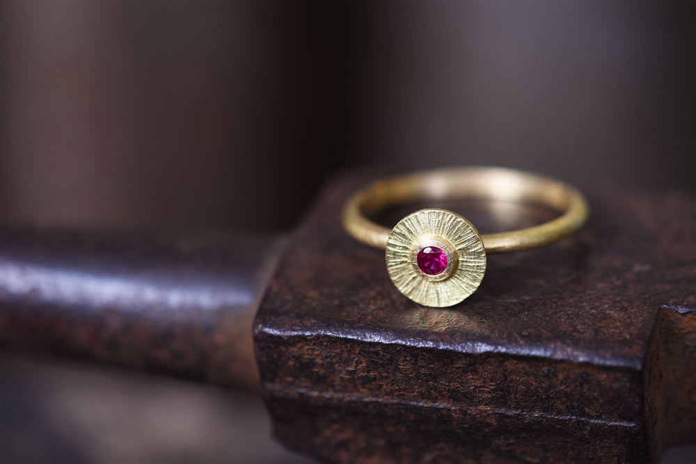 Ray Ruby Ring