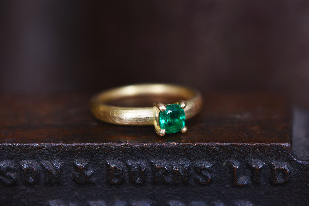 Emerald Claw Set Ring